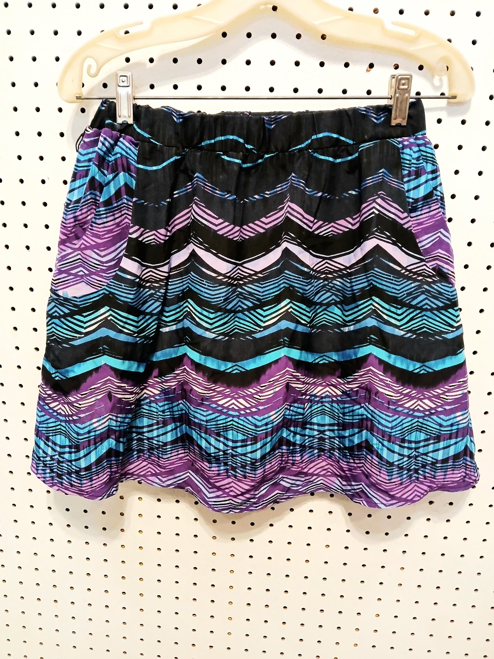 2 Hip Women’s Multi‑Color Patterned Elastic Waist Skirt